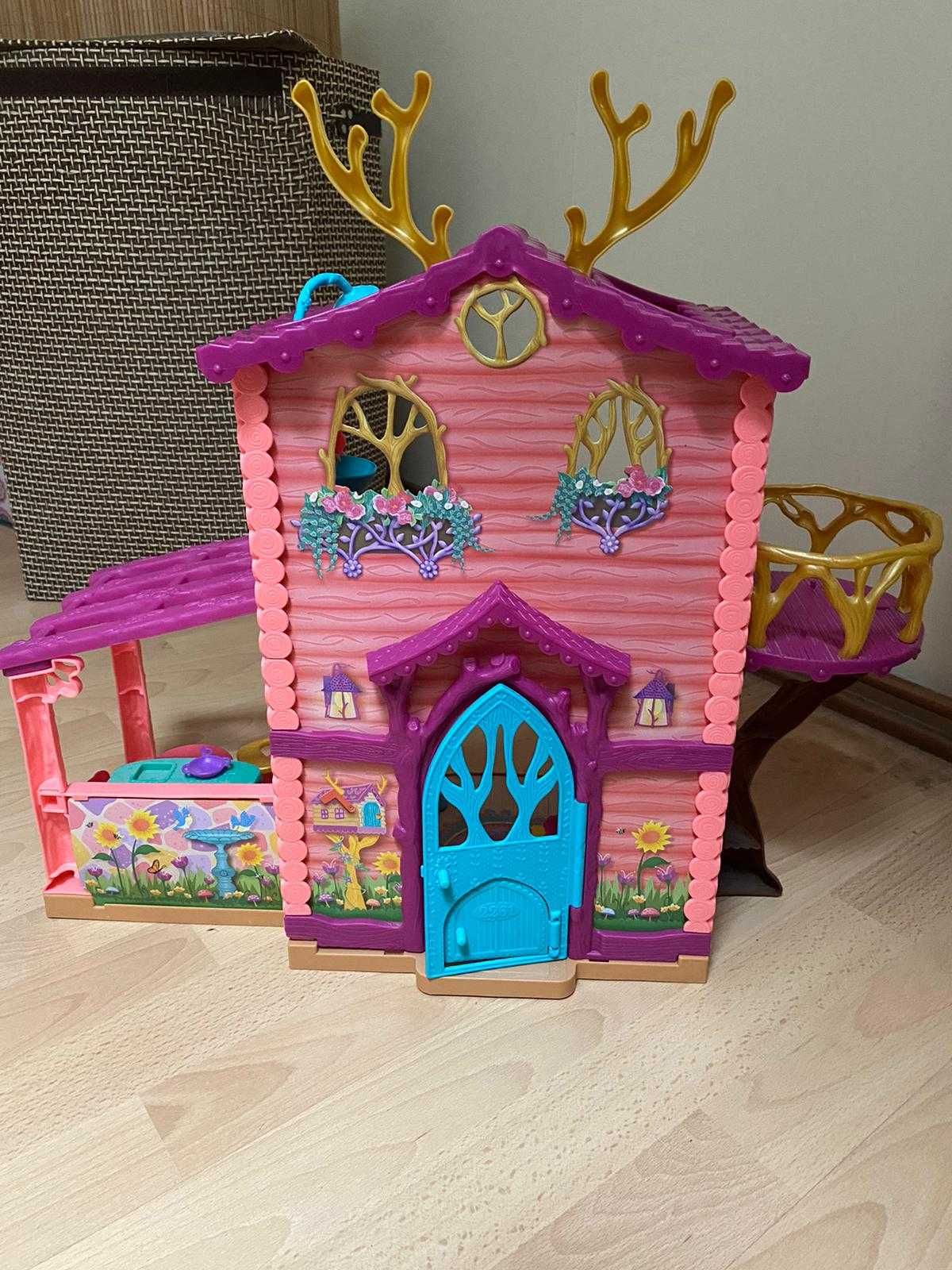 domek Enchantimals + 7 lalek, w bardzo dobrym stanie