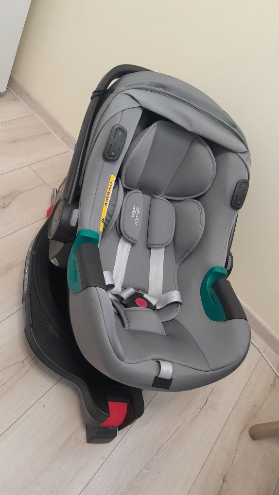 Fotelik + baza Flex Base Britax Romer Baby-Safe iSense