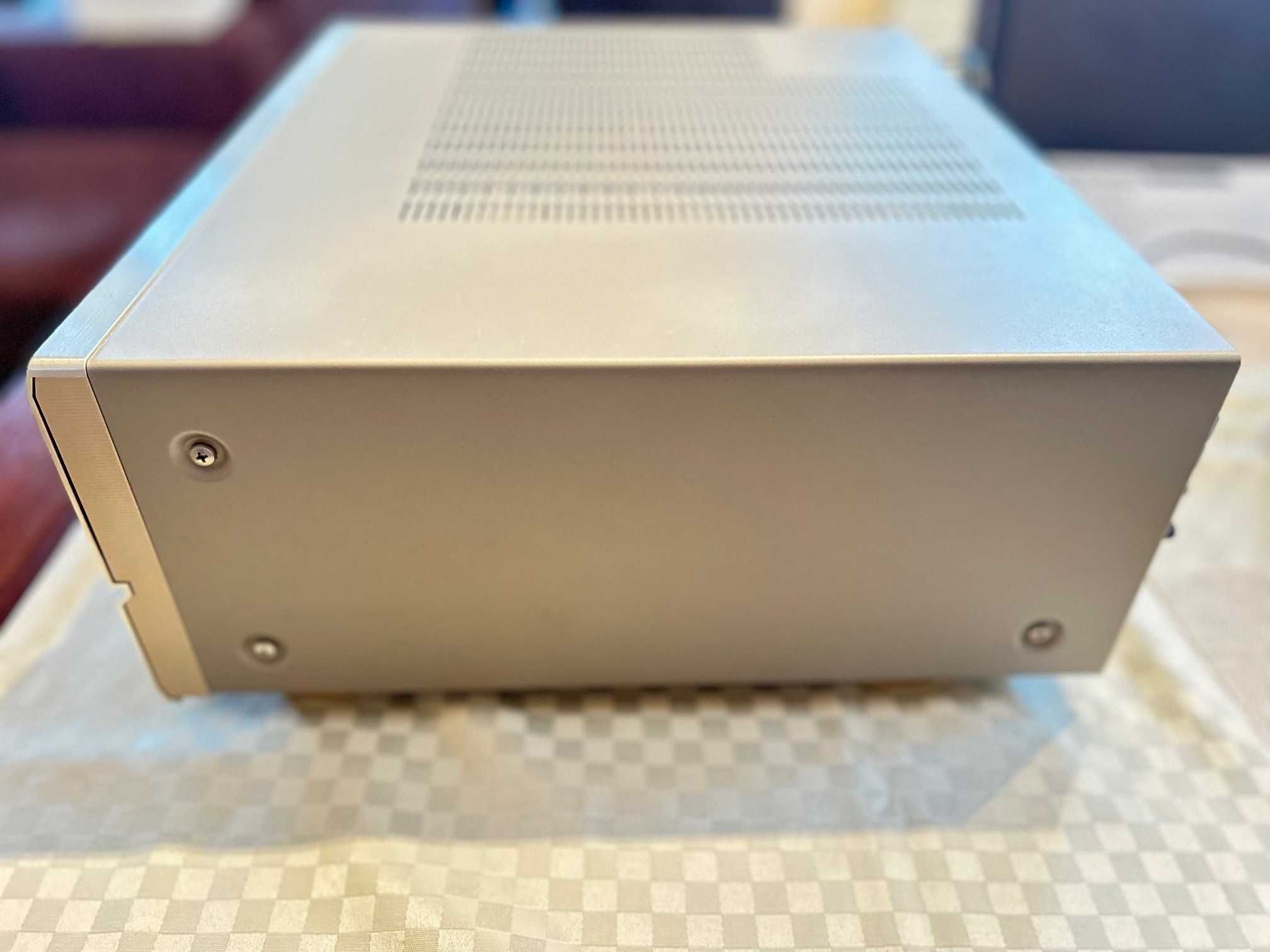 DENON Amplituner AVR-1800