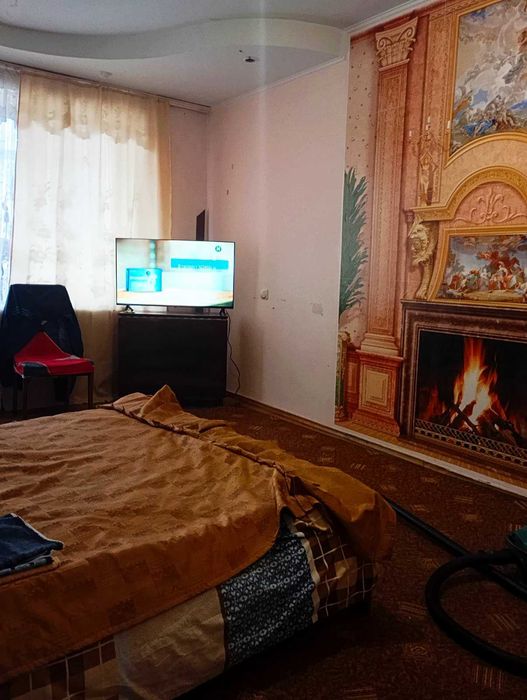 3-х кім квартира в центрі Ізюма подобово.