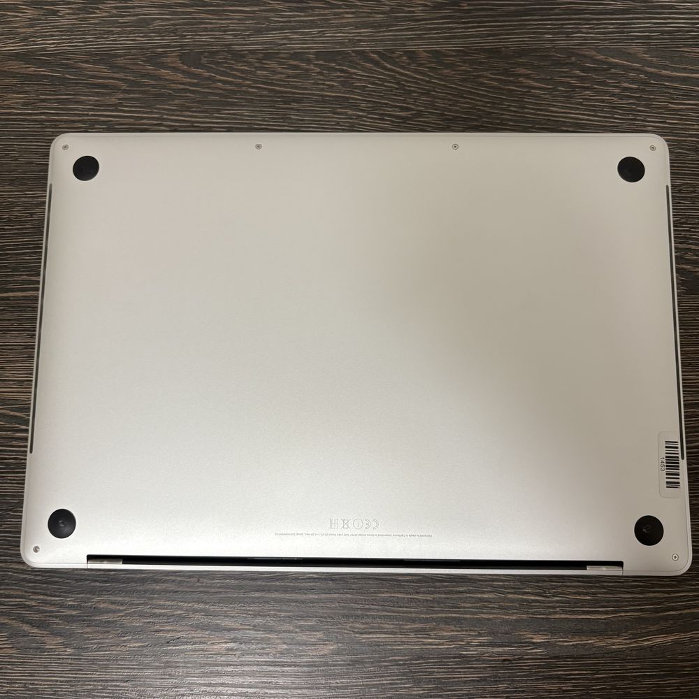 MacBook Pro 15” bardzo zadbany