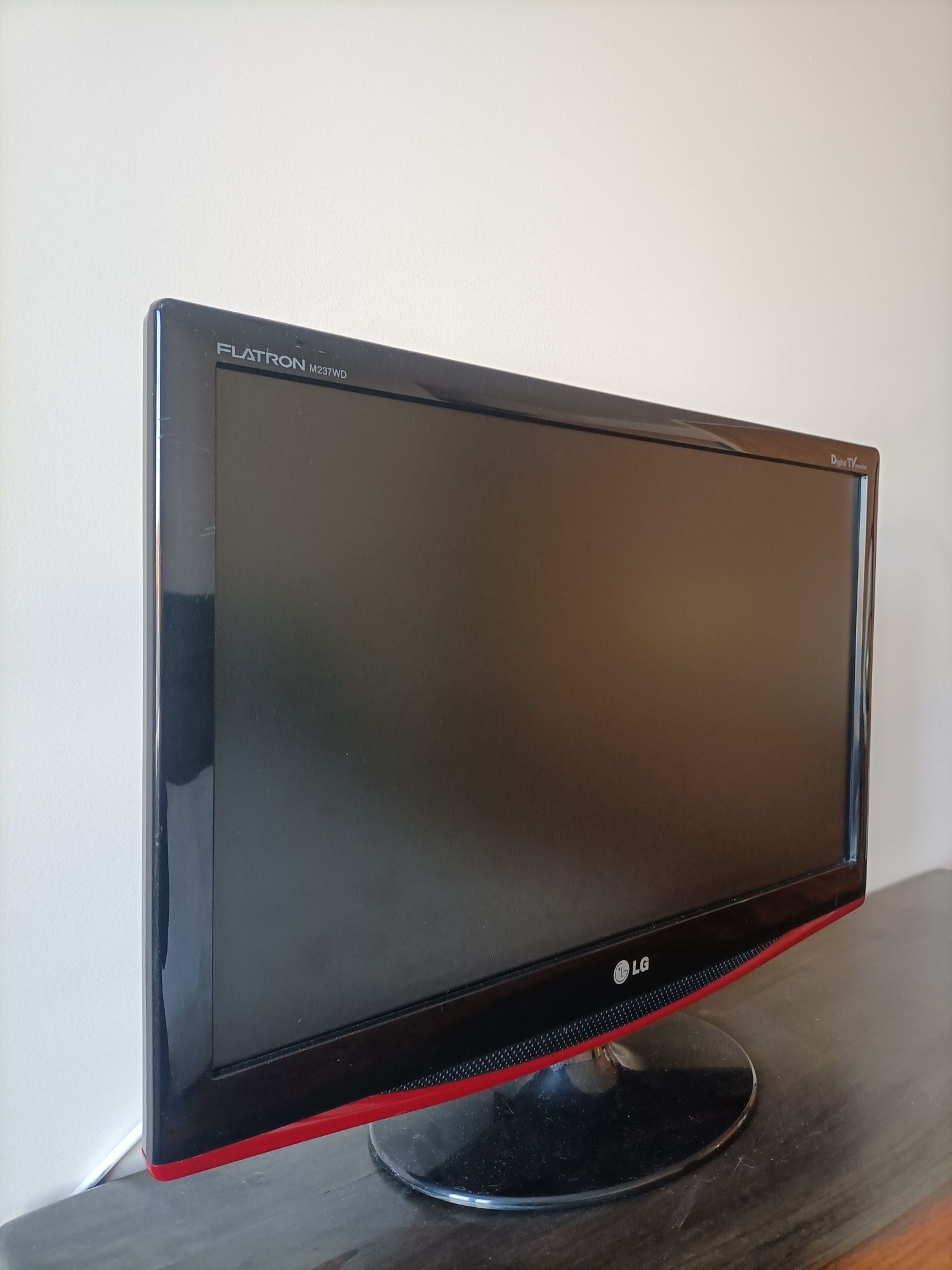 LG M237WD tv/monitor c/ comando