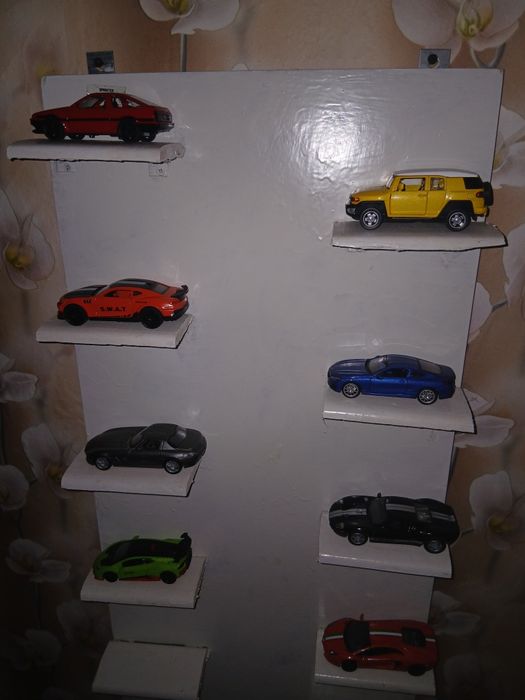 Продам колекцію машинок.