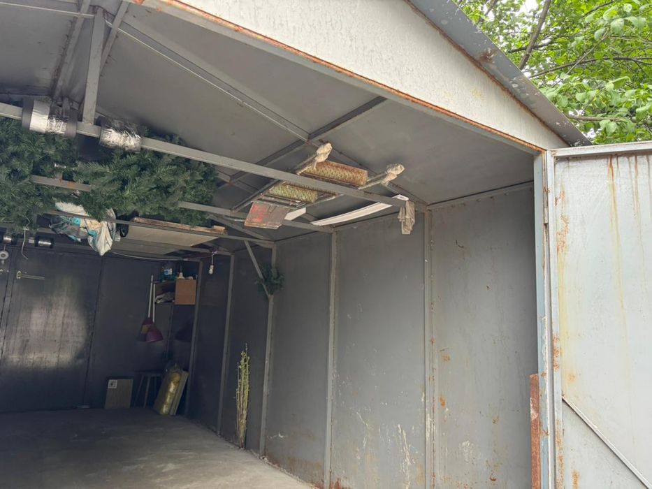 Продається  металевий  гараж у 150 метрах від ЖКSokolovsky