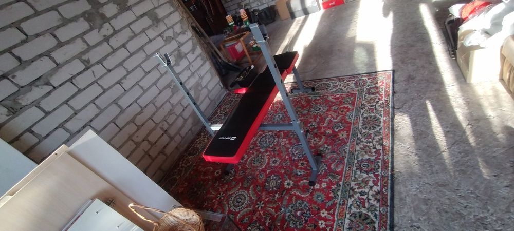 Стойки жим лежачи