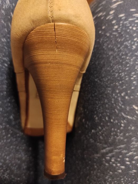 Botki  roz.37,na obcasie 10 cm, wiązane- skóra