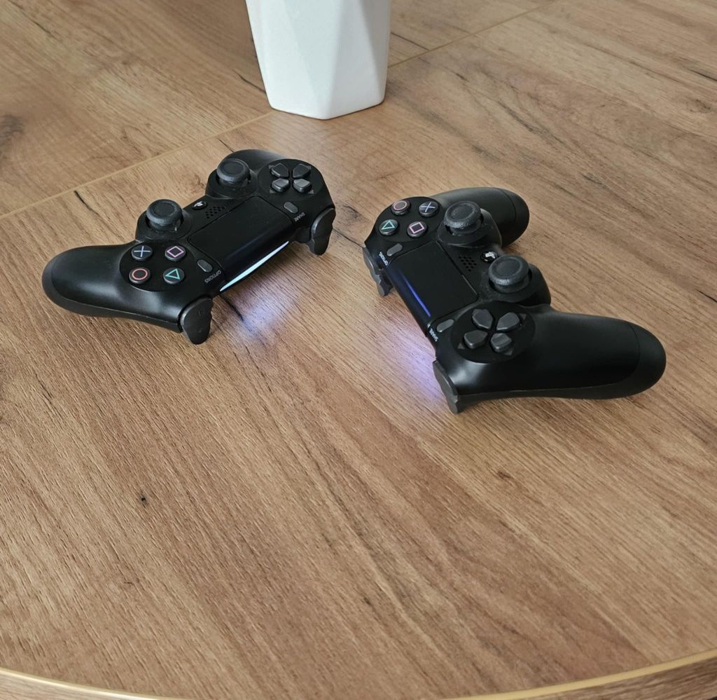 Sprzedam PS 4 Pro
