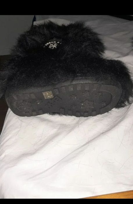 Botas de inverno com pêlo Novas 15€
