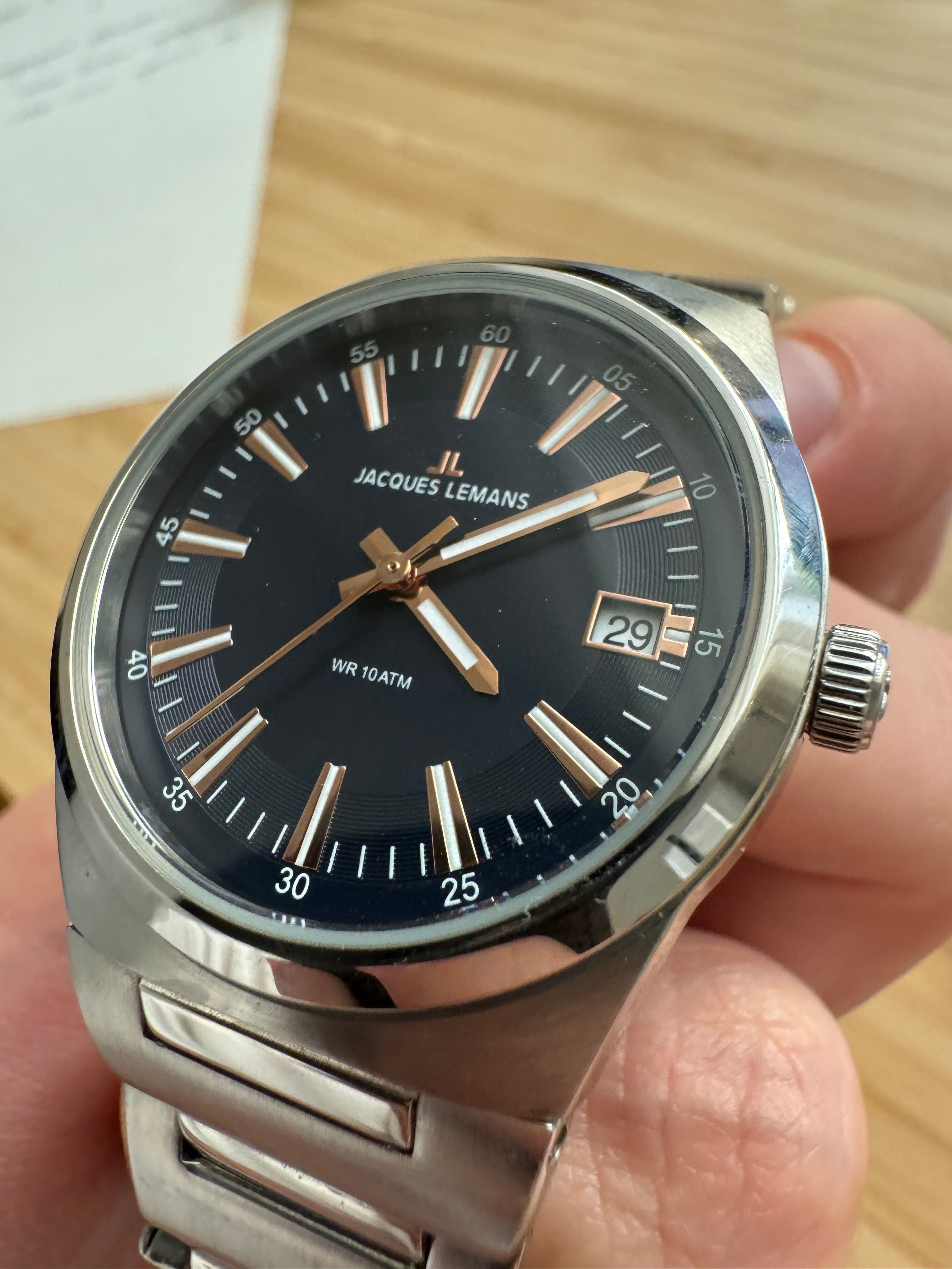 годинник Jacques Lemans