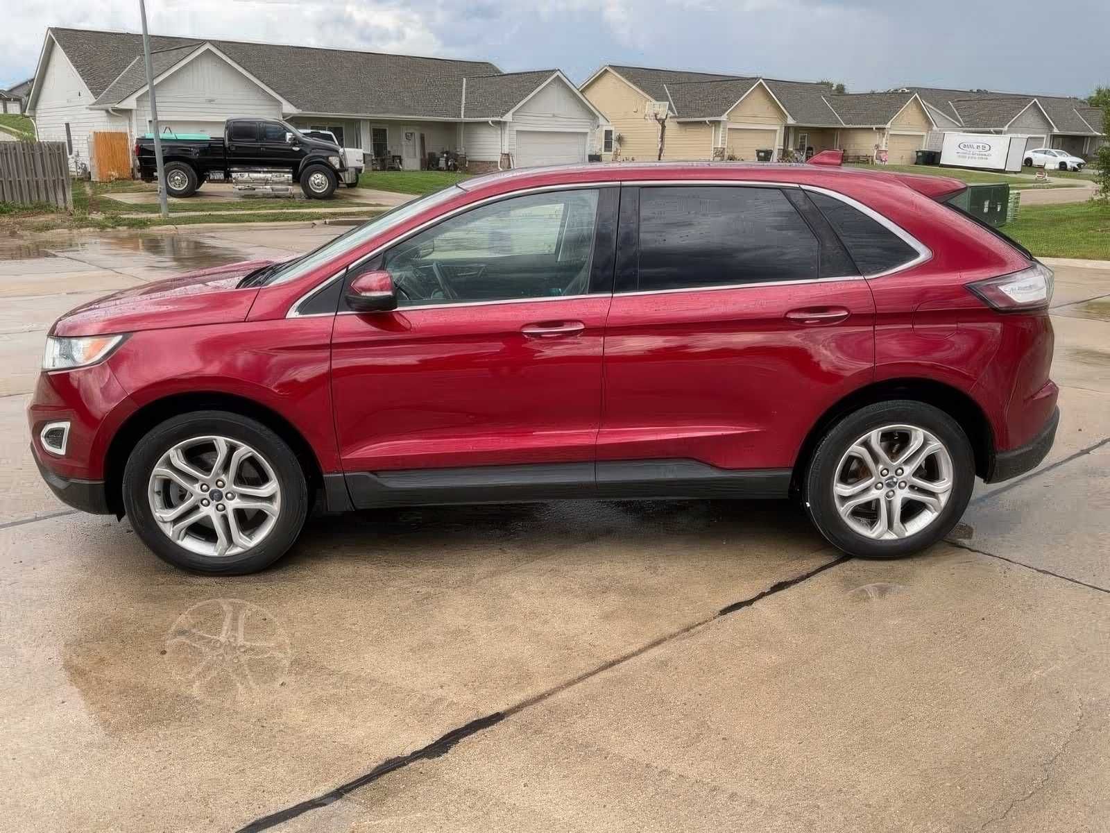 2017 Ford   Edge