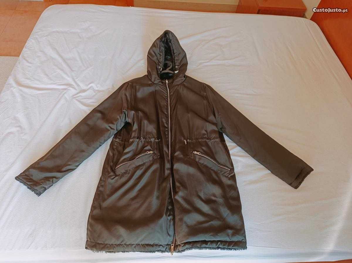 Casaco preto de mulher de dupla face praticamente novo