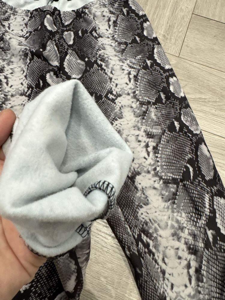 Legginsy wężowe ocieplane szare by o la la uni S-L