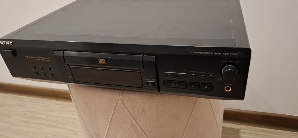 Deck Sony CDP-XE 530