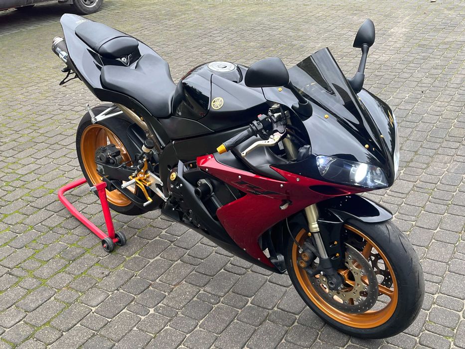 Yamaha r1 rn12 05 ładna dodatki włochy 26tkm