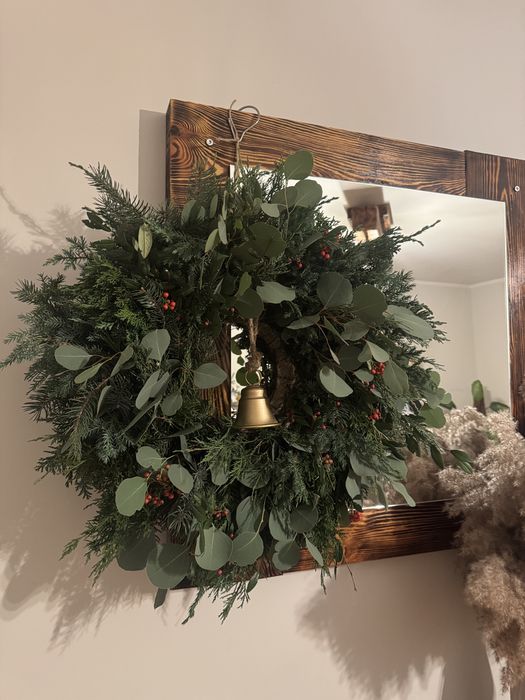Wianek świąteczny na drzwi żywy