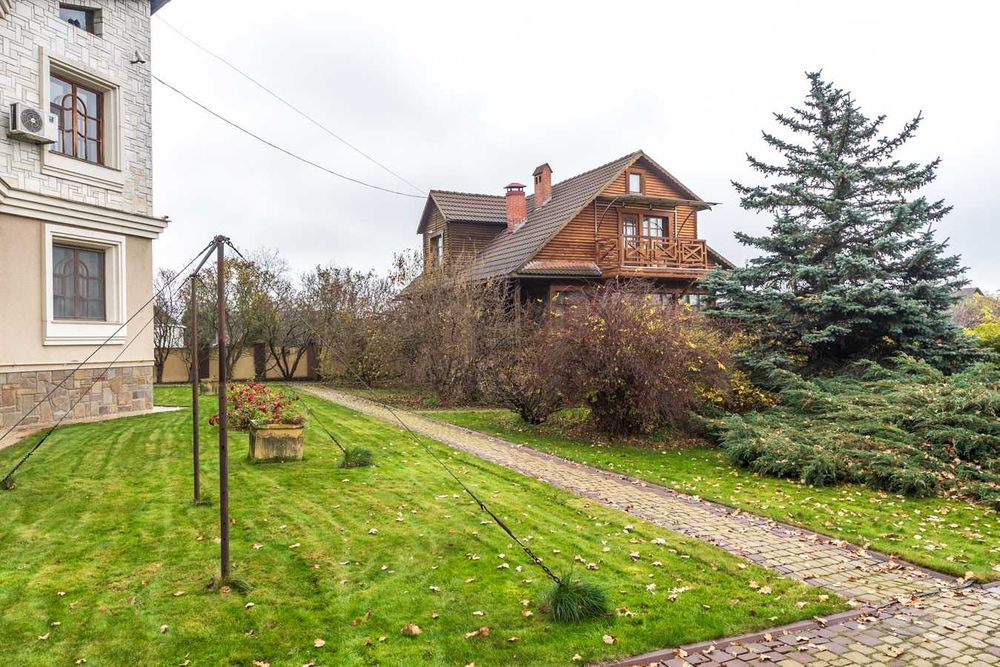 Віта-Литовська 2 будинки 631 кв.м 35 сот