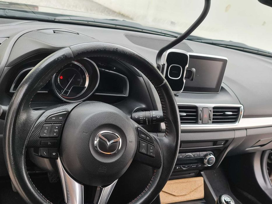 Mazda 3 Excellence Navy - Castanho