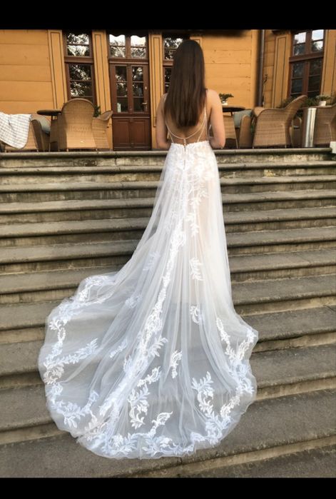 Suknia ślubna Essence of Australia D3324