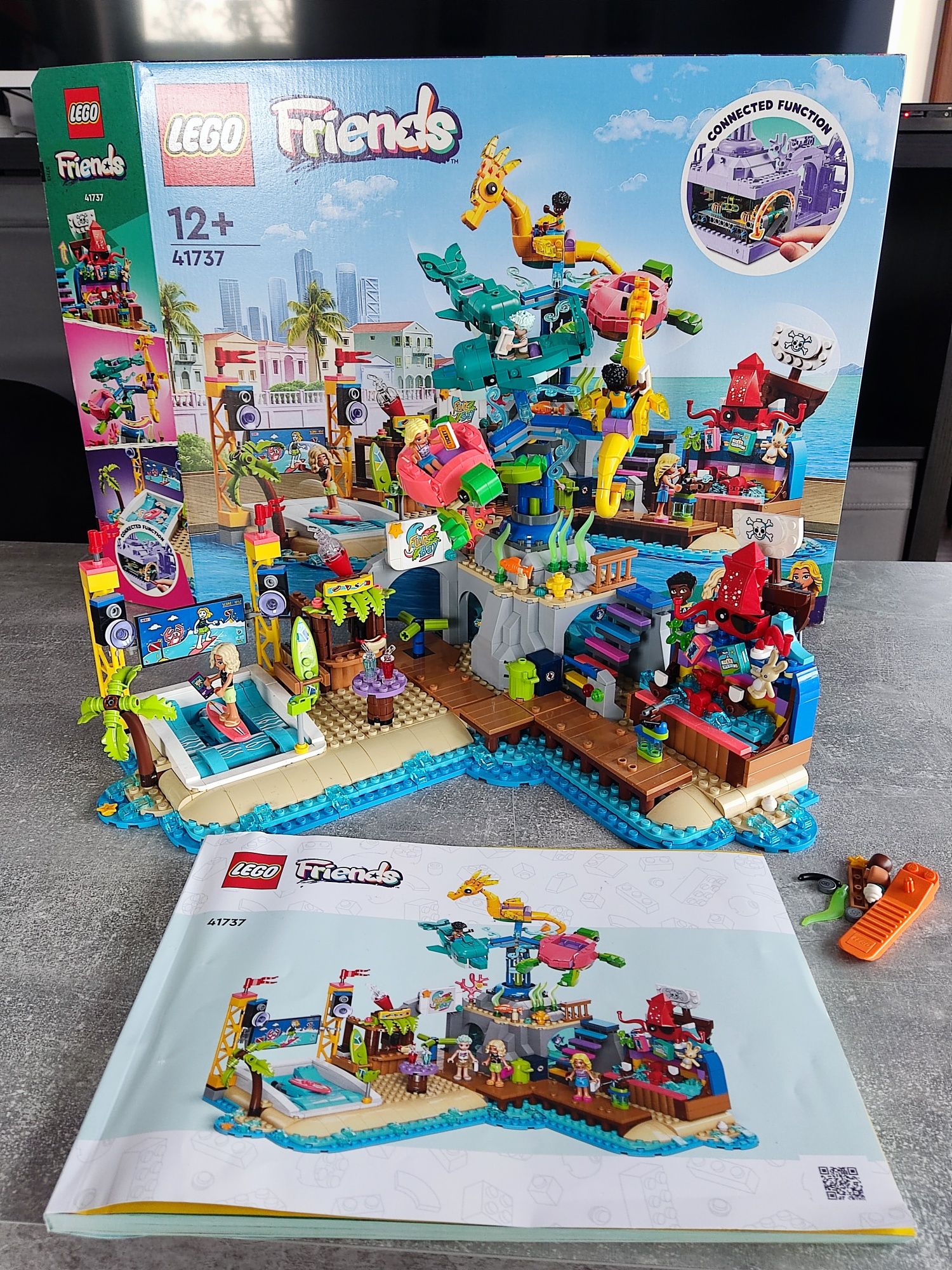 LEGO Friends 41737 Plażowy park rozrywki