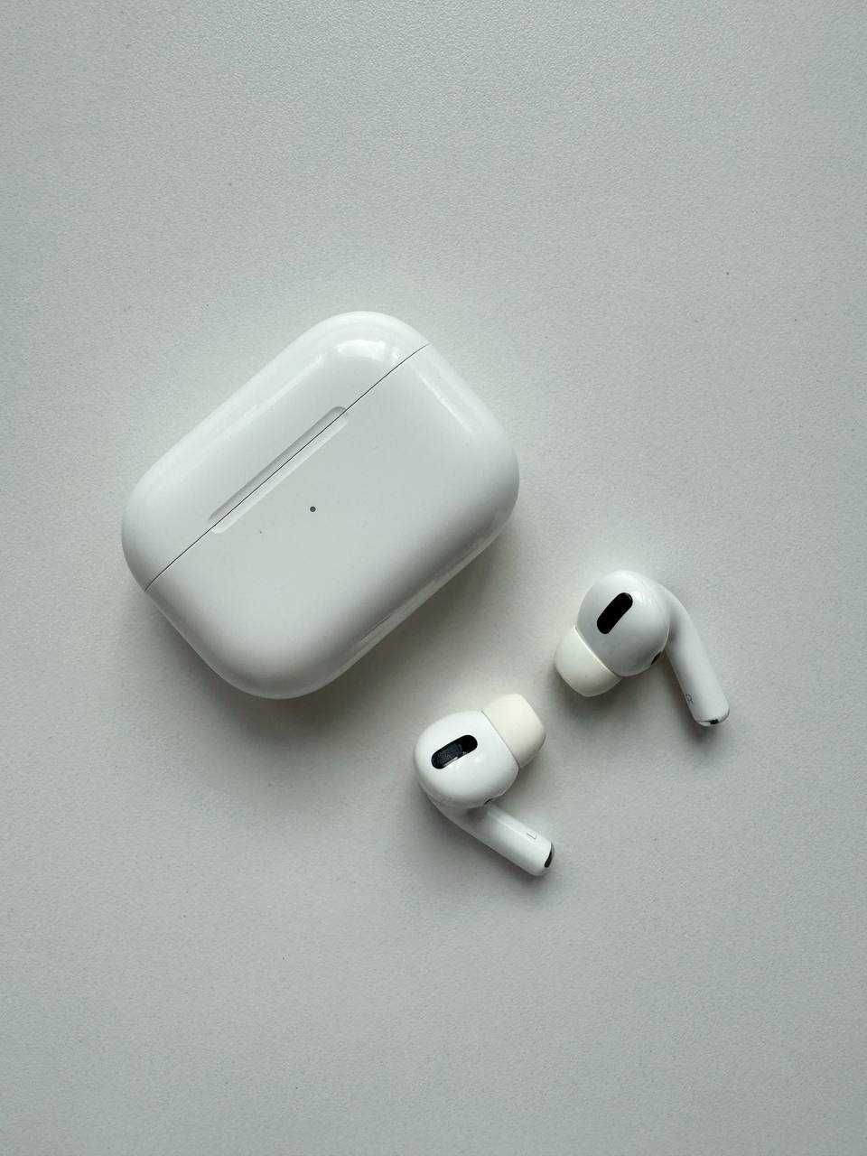 Навушники AirPods Pro 1 generation (тільки лівий навушник робочий)