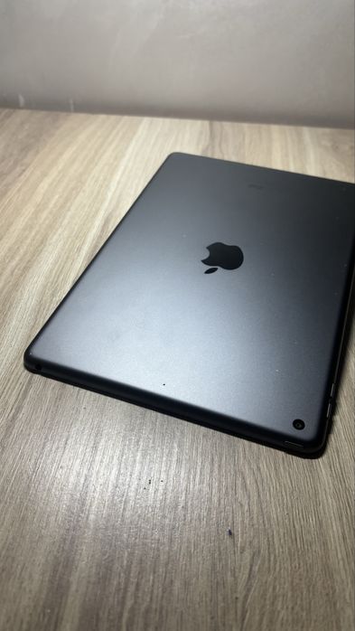 Apple Ipad 10.2 7 покоління на 32 гб з Aplle Pensil 1