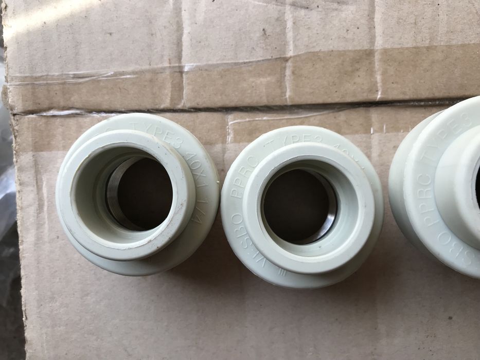 Муфта наружна і внутрішня Vesbo d40x1 1/4 під пайку