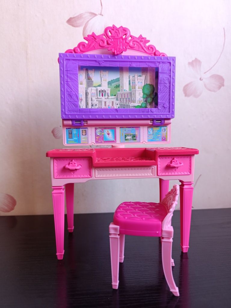Sprzedam toaletka dla Barbie księżniczka
