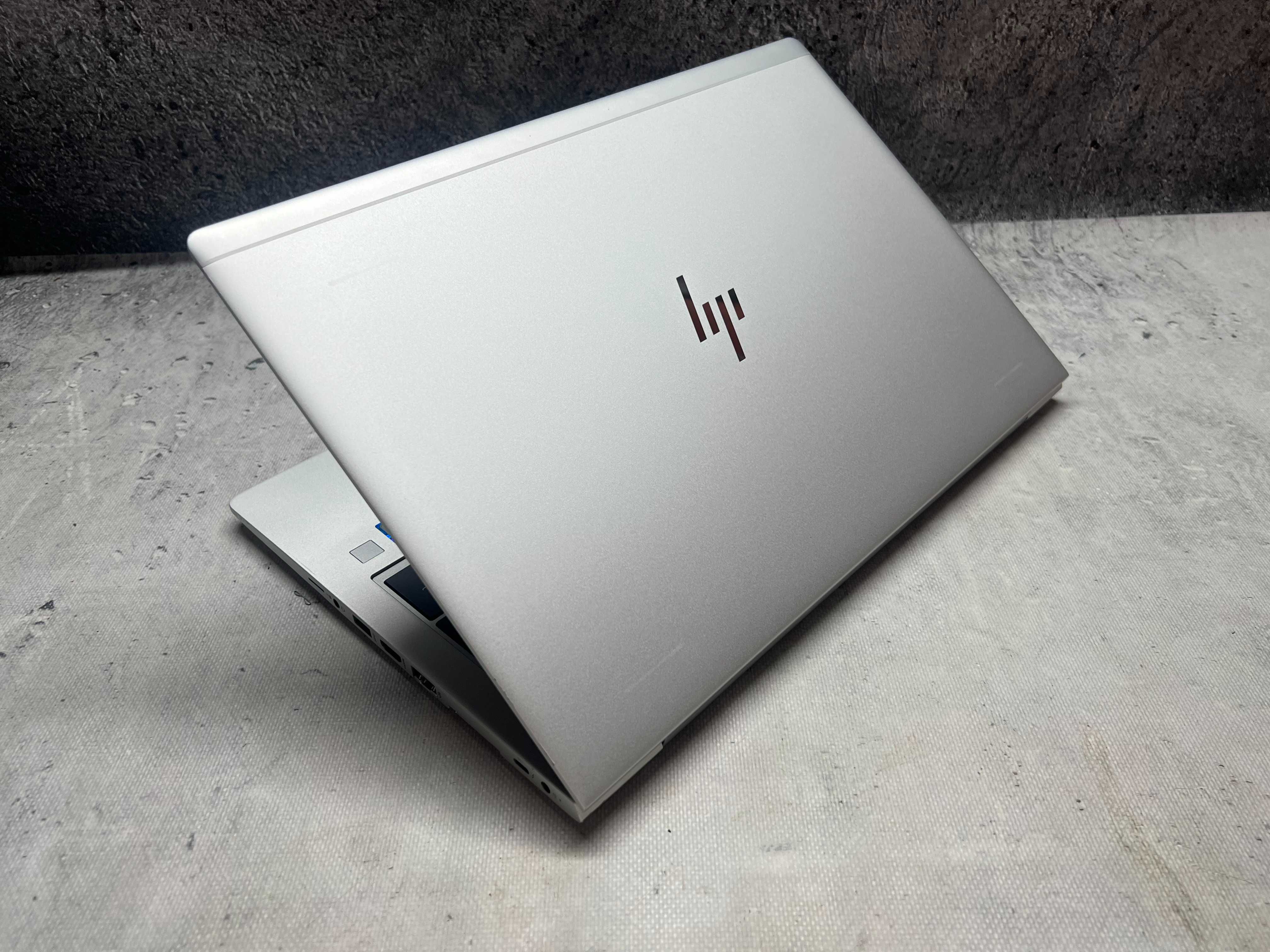 HP EliteBook 850 G5 / i5 8350u 3.6GHz / 8GB DDR4 / 256 SSD / 15.6 FHD