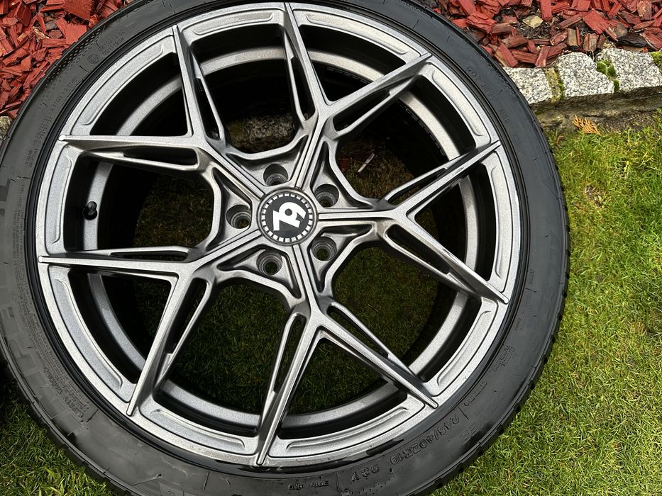 Felgi aluminiowe z oponami