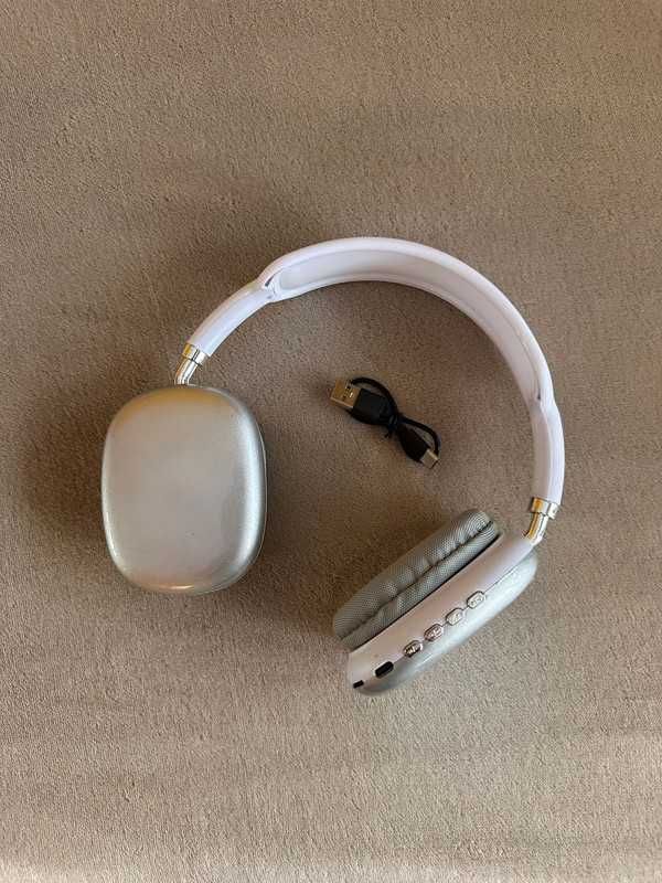 Nowe eleganckie słuchawki bezprzewodowe bluetooth