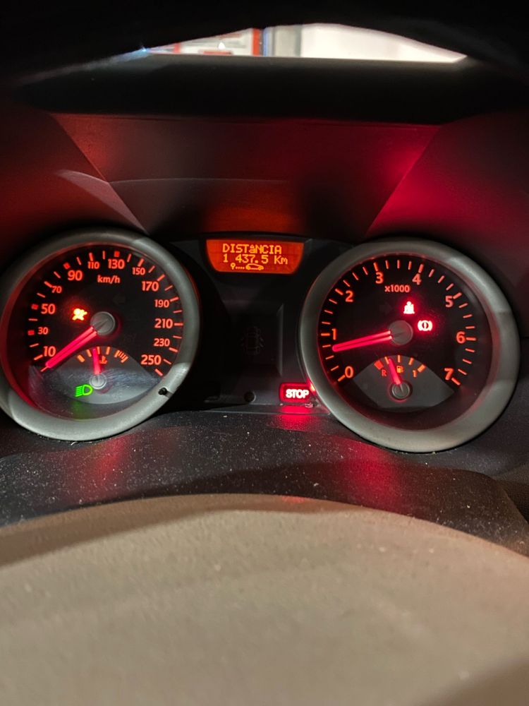 Renault Megane 1.4 Confort Expression(2004) - Excelente Estado