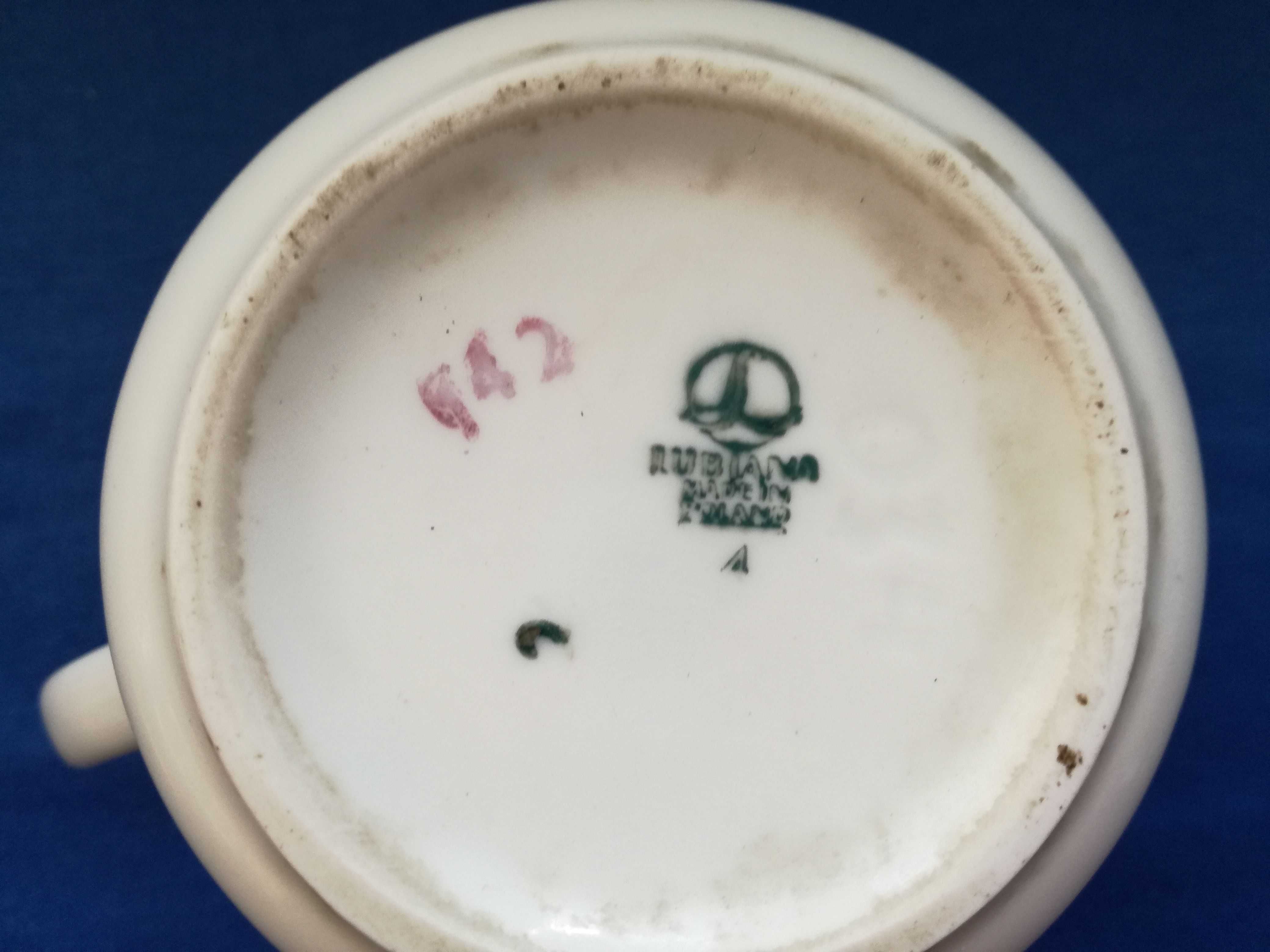 Kubek,garnuszek wzór geometryczny - porcelana Lubiana.