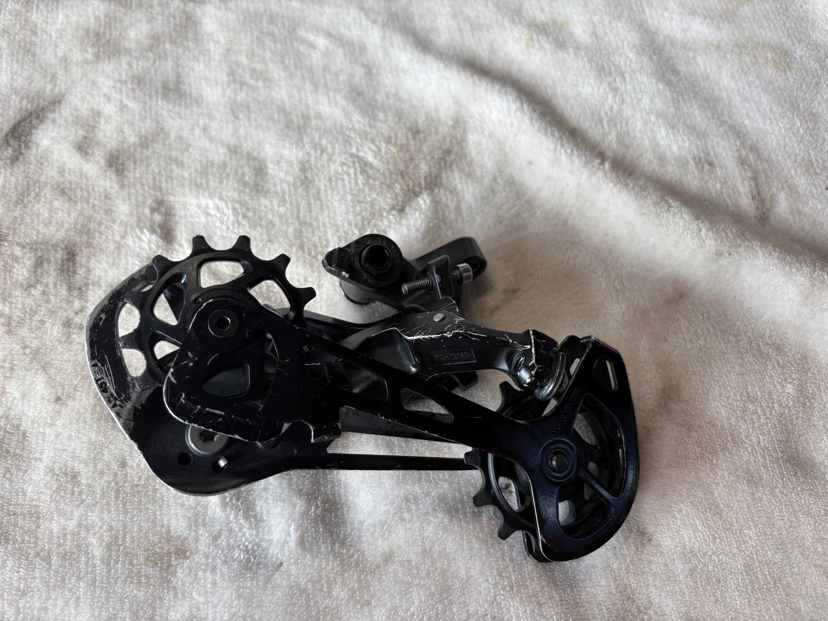 Shimano Deore XT RD M8100 Przerzutka tylna 12 rzędowa SGS