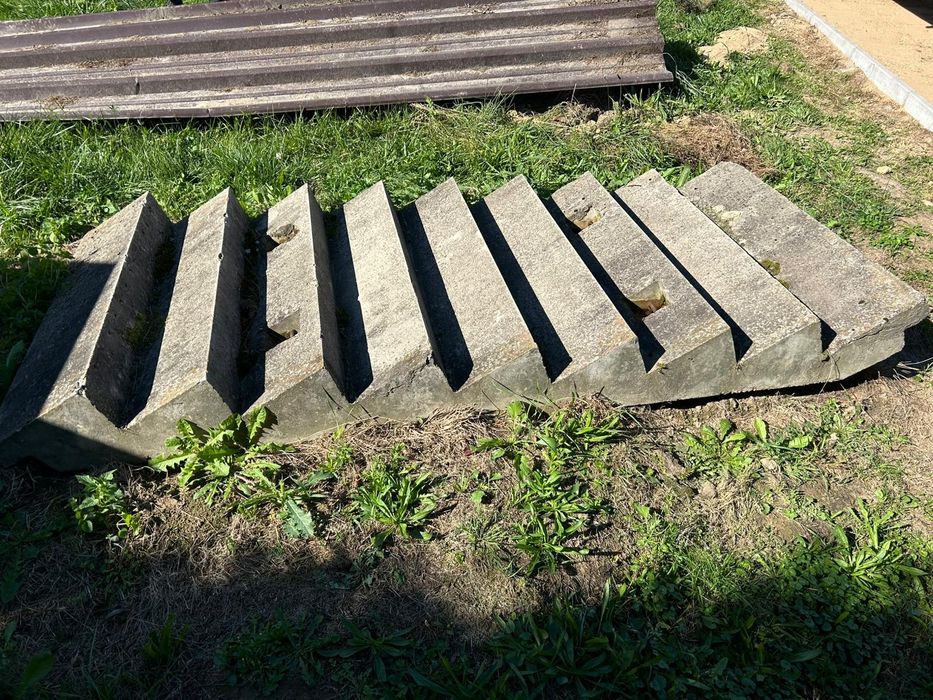 Schody betonowe zewnętrzne  3m