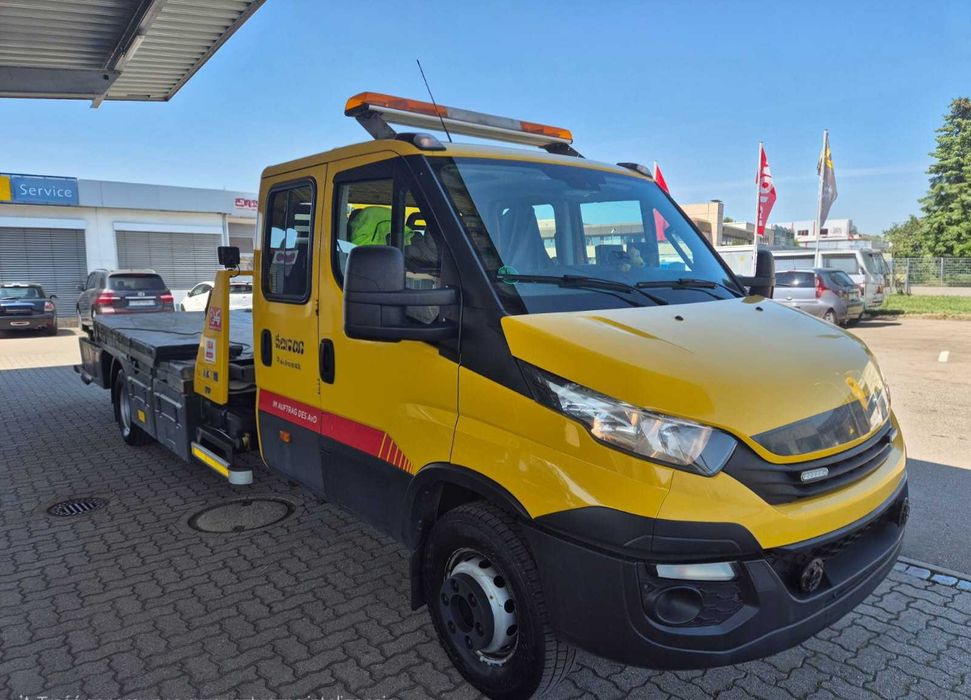 Iveco Daily 70C18 2017 Pomoc drogowa autolaweta brygadowa 7 osób 210KM