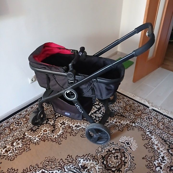 Коляска Chicco Urban Plus