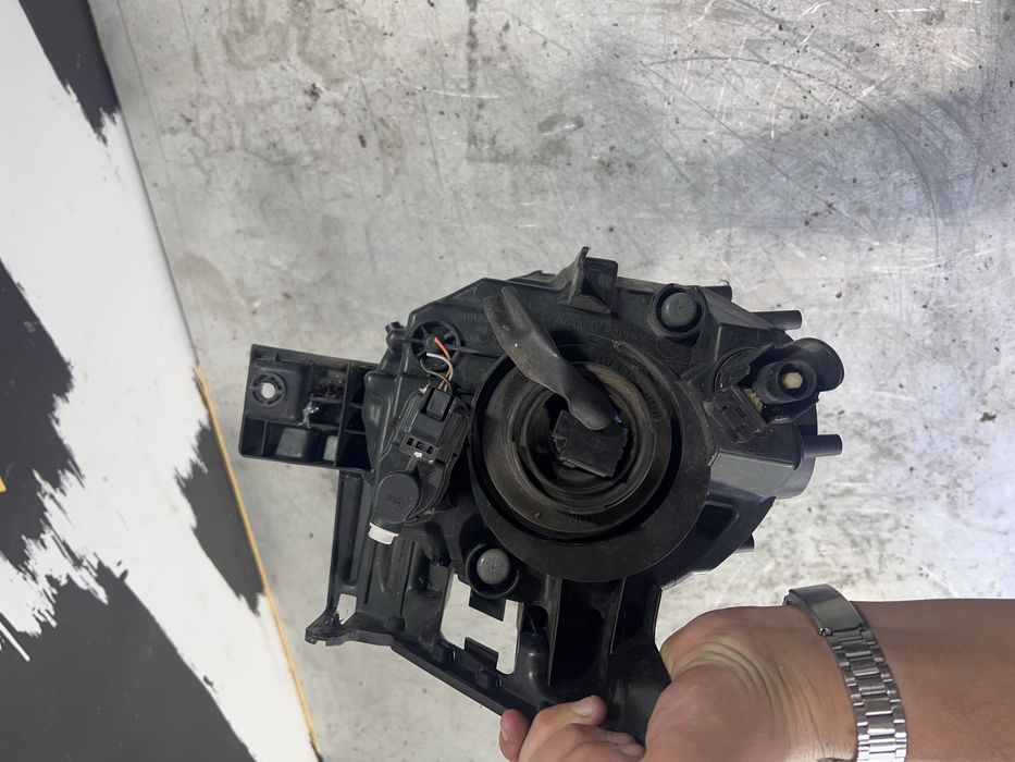 Фара від Nissan JUKE