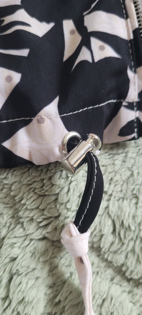 Amisu. Lekka rozpinana bluza bomberka