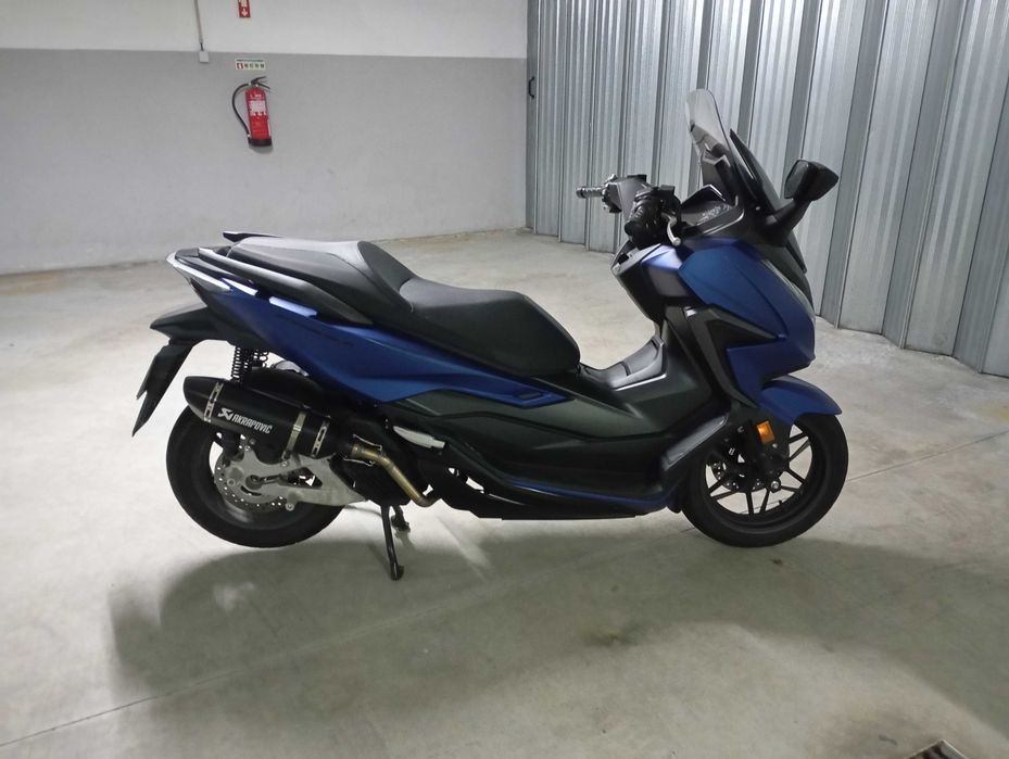 Honda forza azul negociável