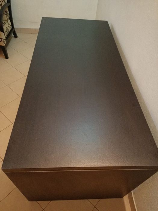 Secretaria de madeira robusta