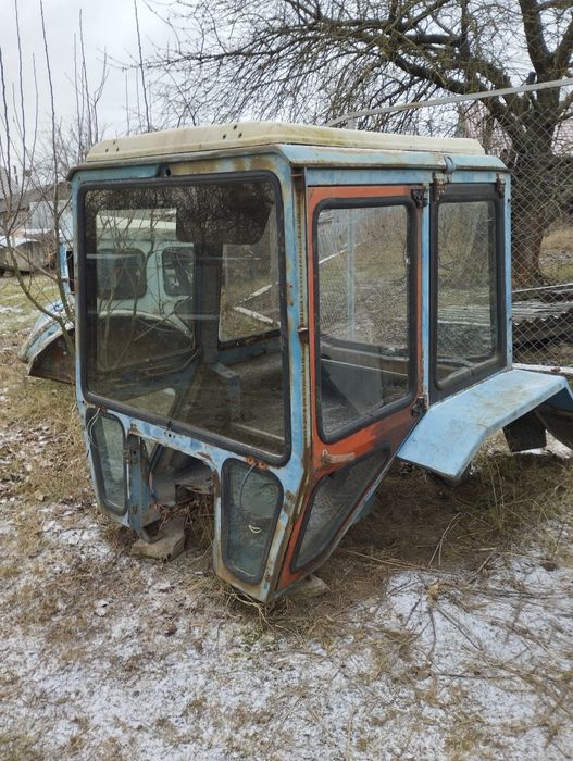 Кабіна Мзт 80 велика