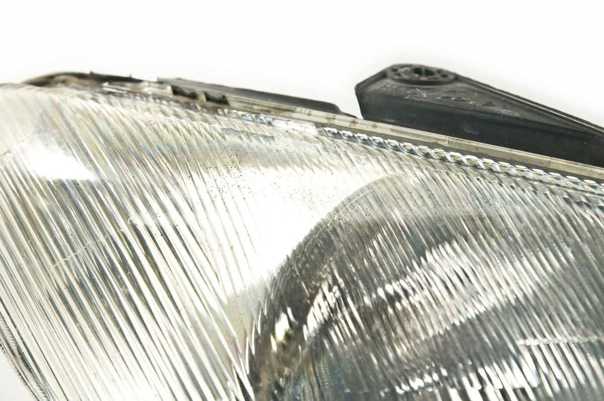 Reflektor lampa przód Peugeot 206 I - prawa  69.1.24