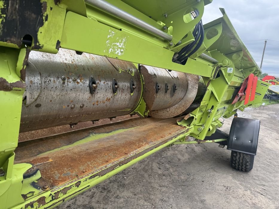 Продам жатку Claas V1050