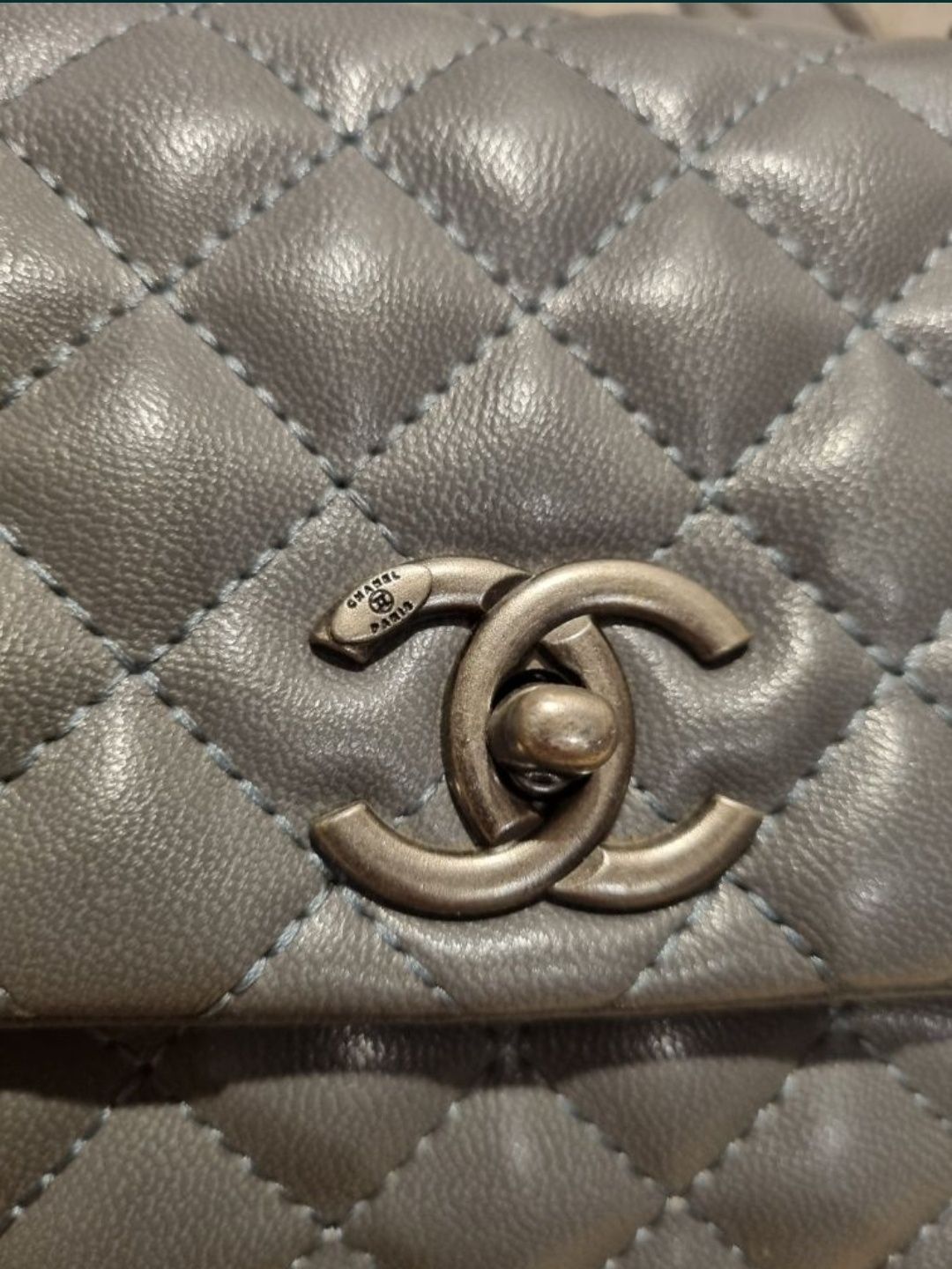 Продам Chanel серая