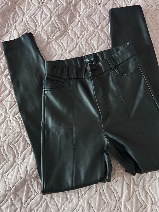 Шкіряні штани від Zara