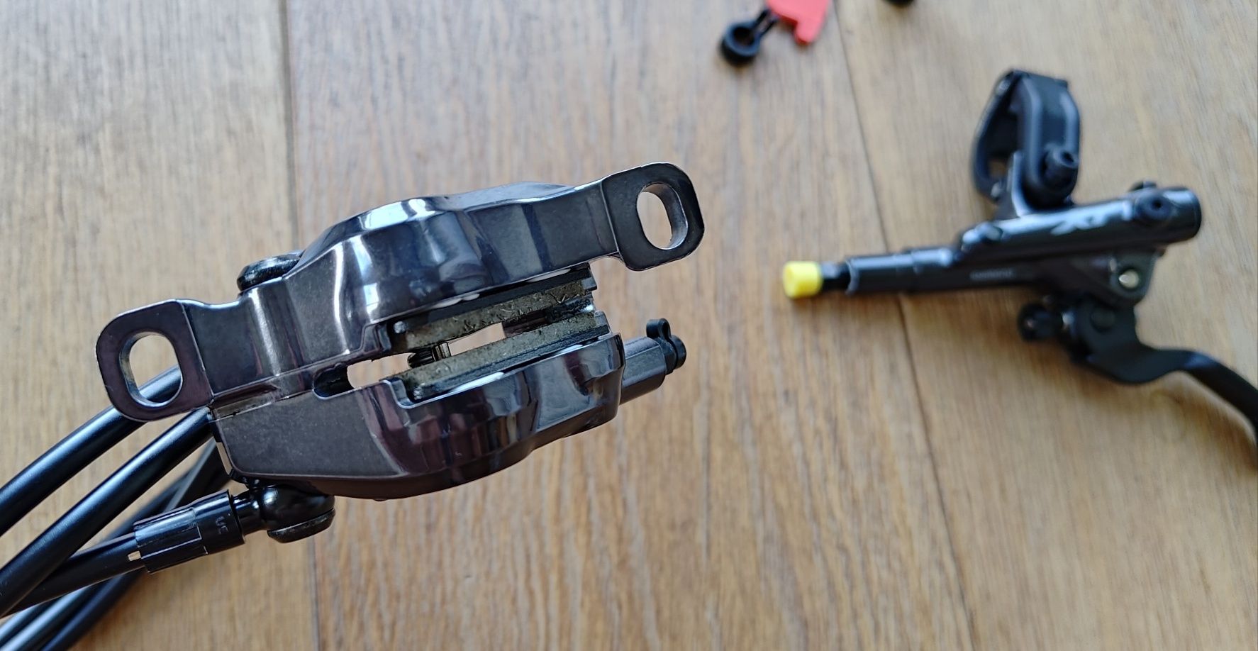Hamulce 4-tłoki  Shimano XT BR-M8120 nowe P+T, klocki metaliczne