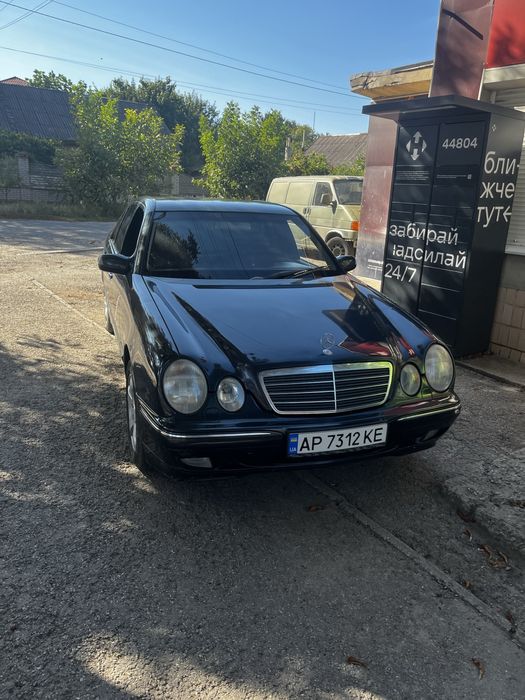 Продам  Mercedes Benz v240