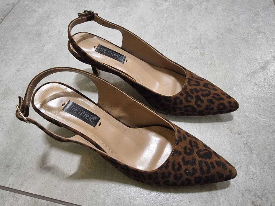 Жіночі туфлі The Others MaryLeo