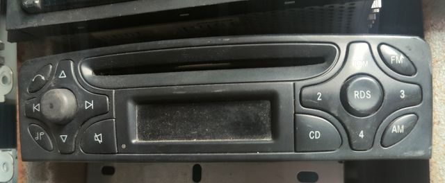 Mercedes W203 fabryczne radio CD