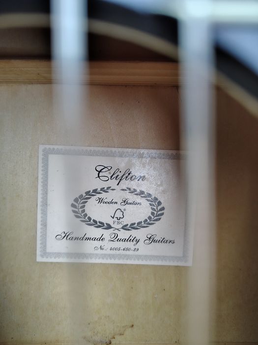 Продам гітару з Європи.